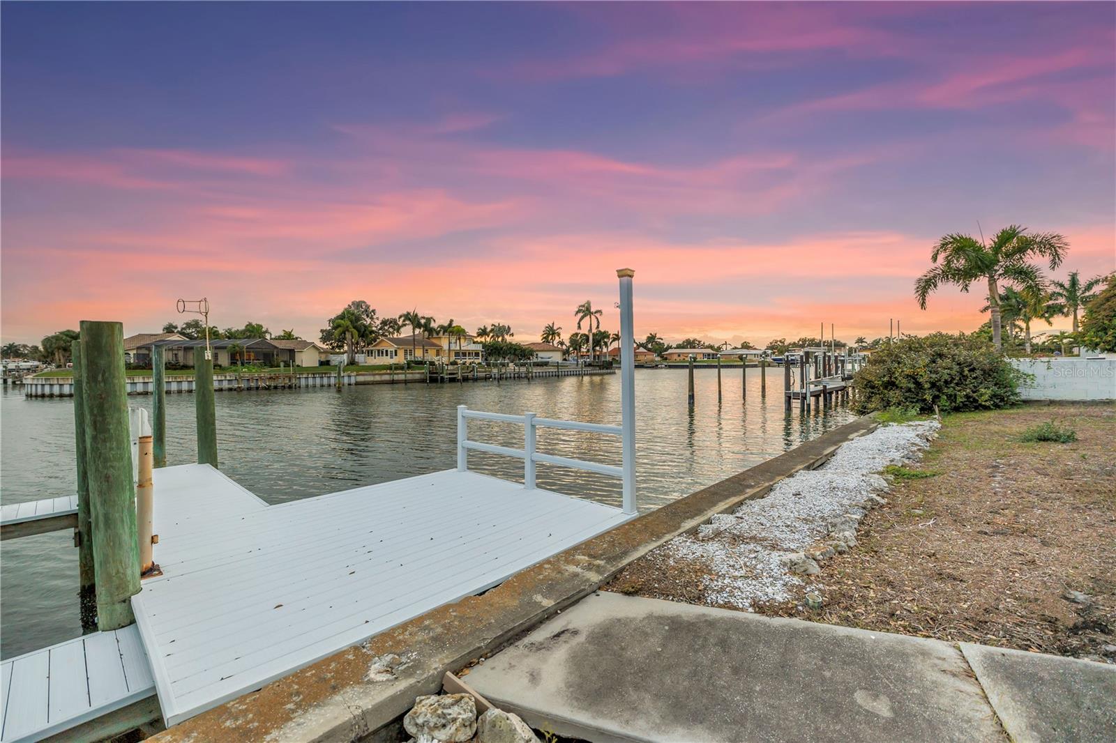 Image 10 of 36 For 4114 42nd Avenue S