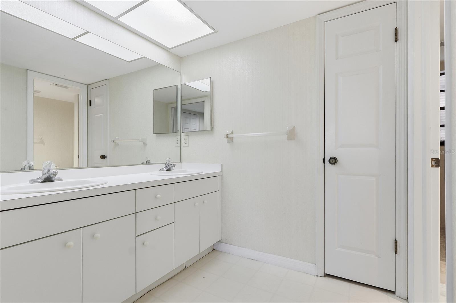 Image 13 of 24 For 2401 Gull Court 202l