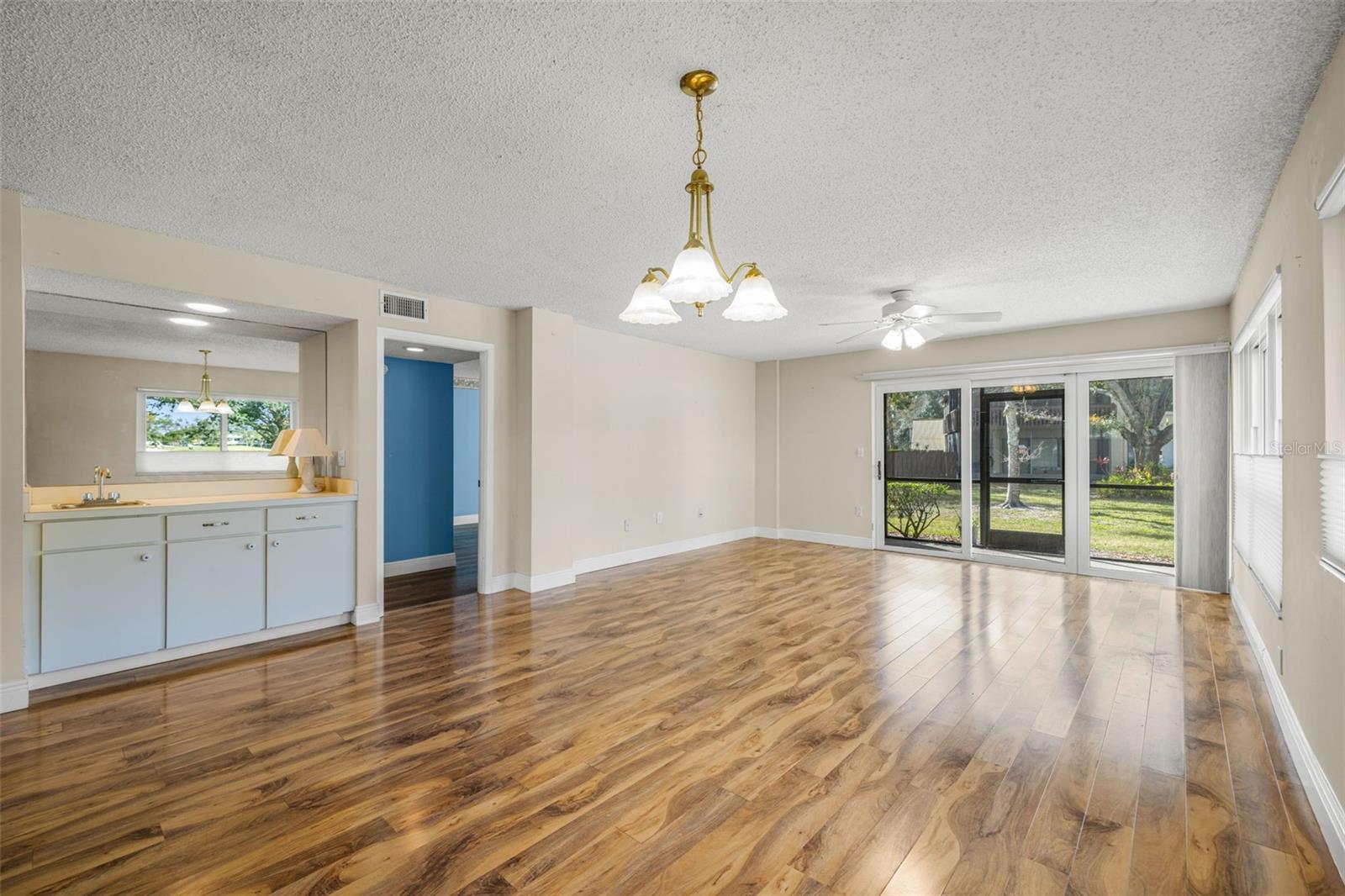 Image 11 of 28 For 700 Starkey Road 311