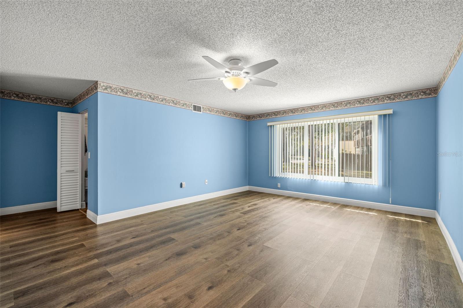 Image 14 of 28 For 700 Starkey Road 311