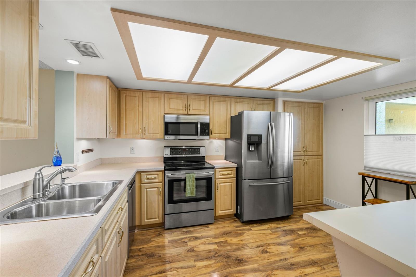 Image 6 of 28 For 700 Starkey Road 311