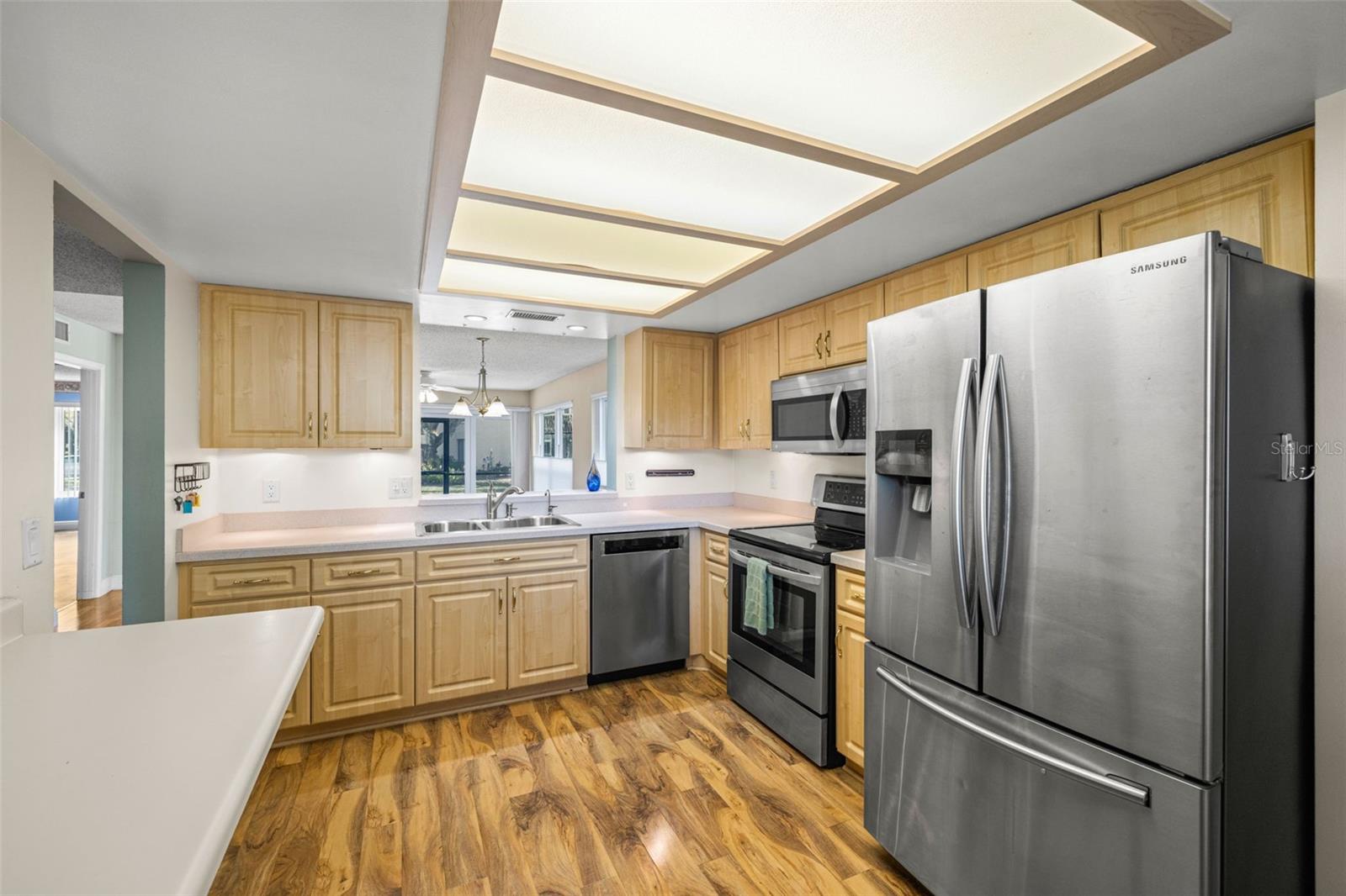 Image 7 of 28 For 700 Starkey Road 311