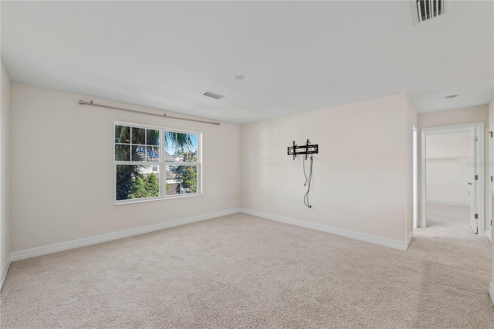 Image 20 of 47 For 4522 Scarlet Loop