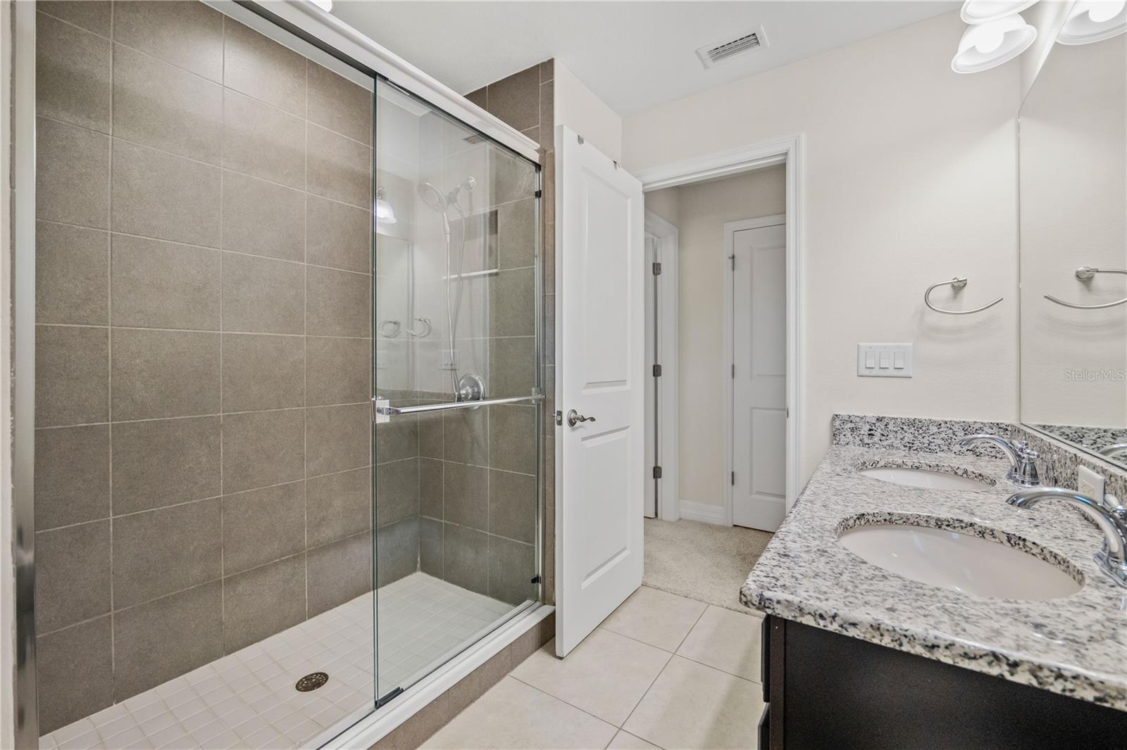 Image 22 of 47 For 4522 Scarlet Loop