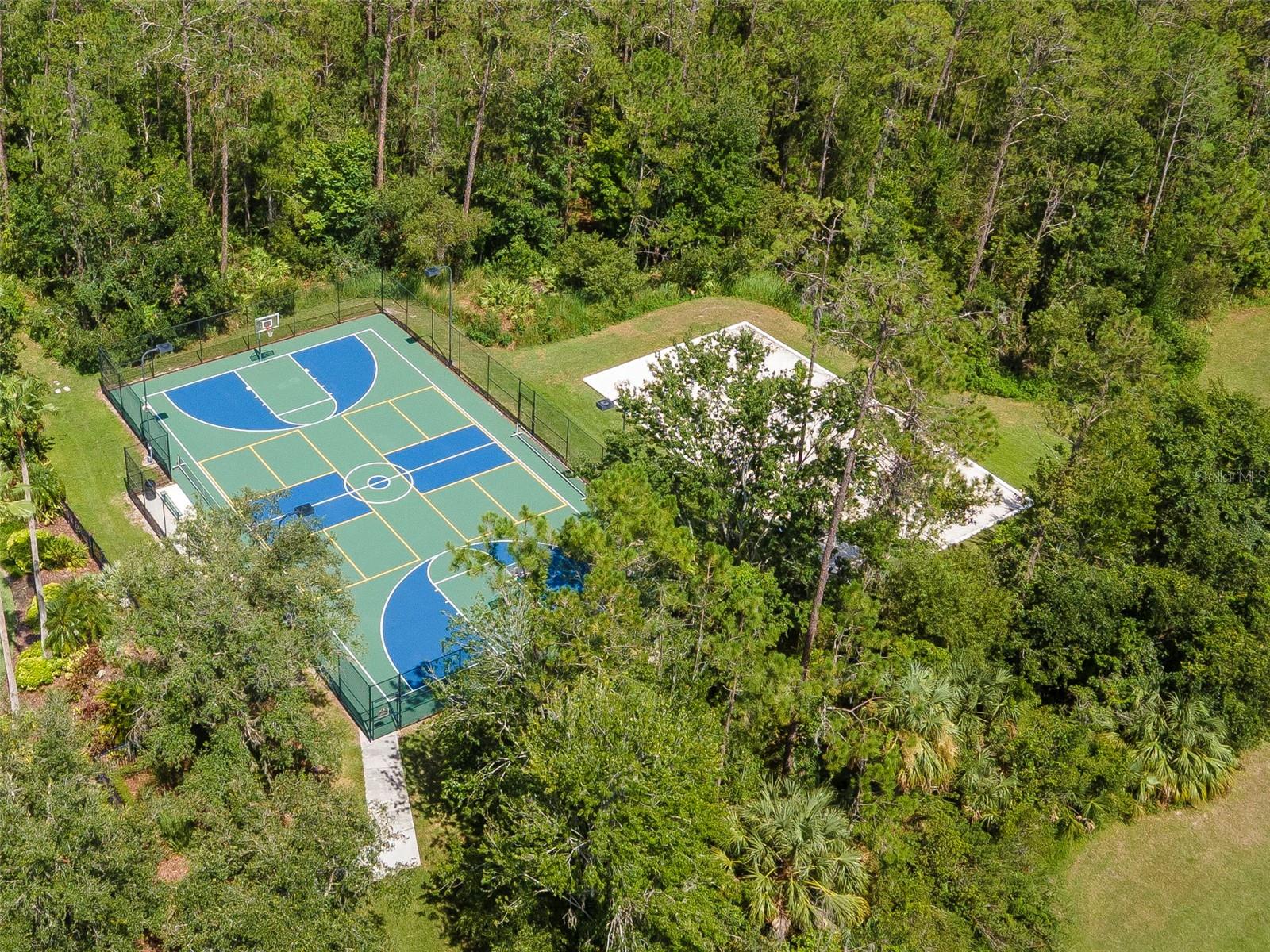 Image 40 of 47 For 4522 Scarlet Loop