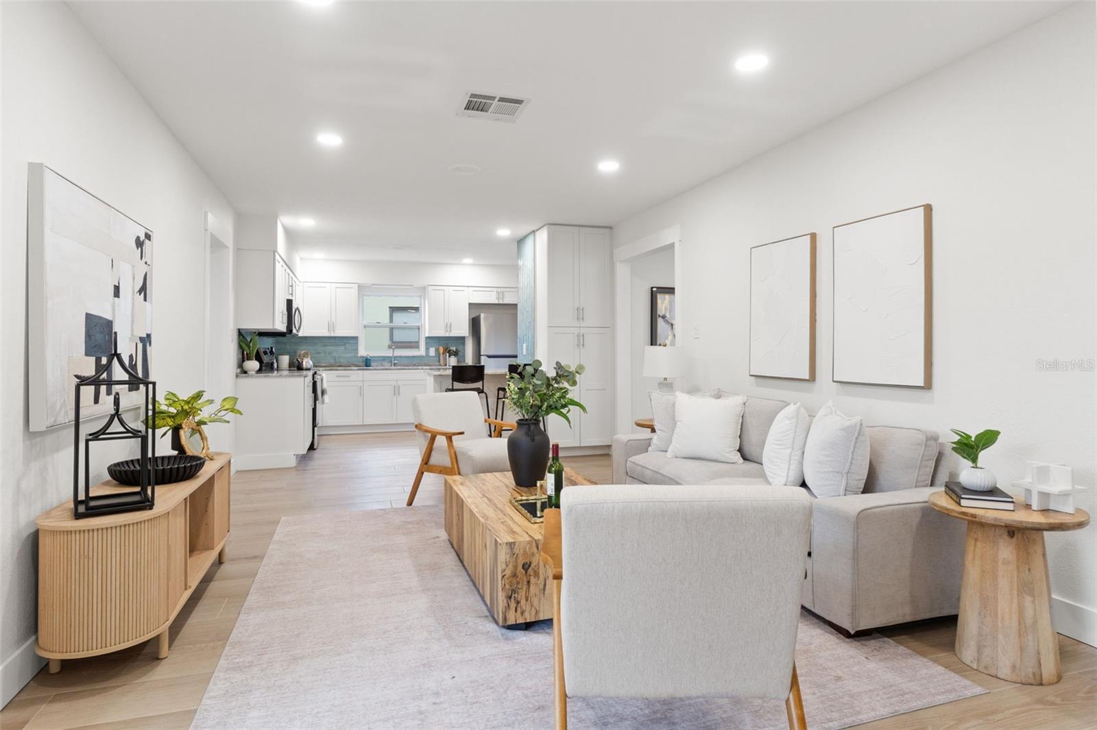 Image 16 of 37 For 2210 Tanglewood Way