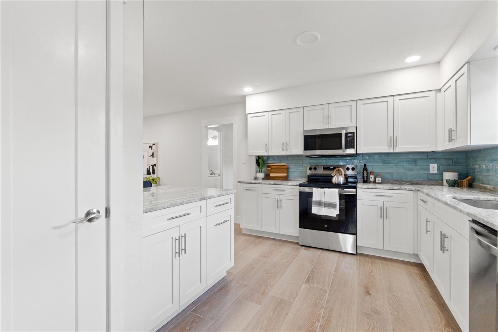 Image 21 of 37 For 2210 Tanglewood Way