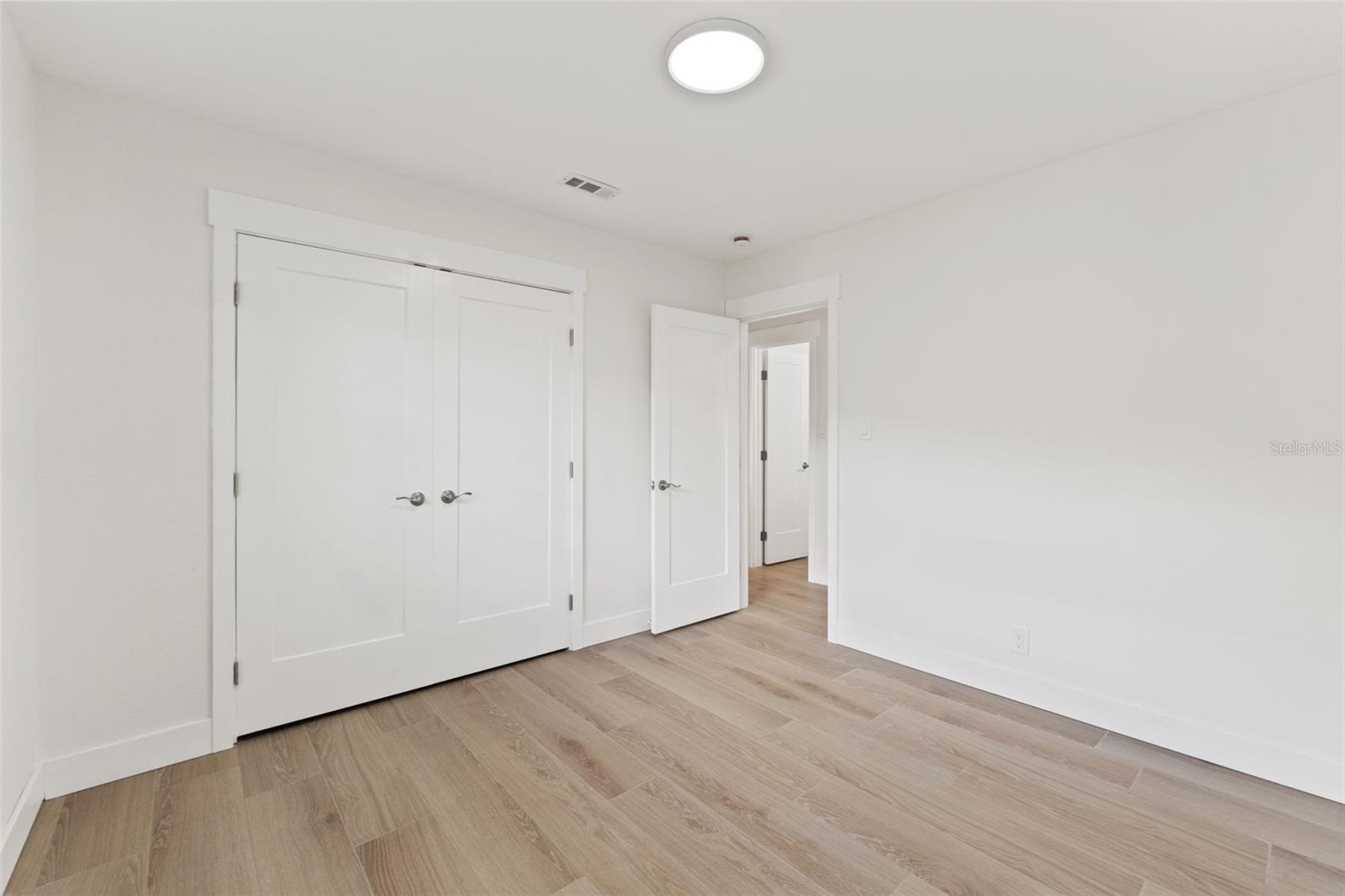 Image 24 of 37 For 2210 Tanglewood Way