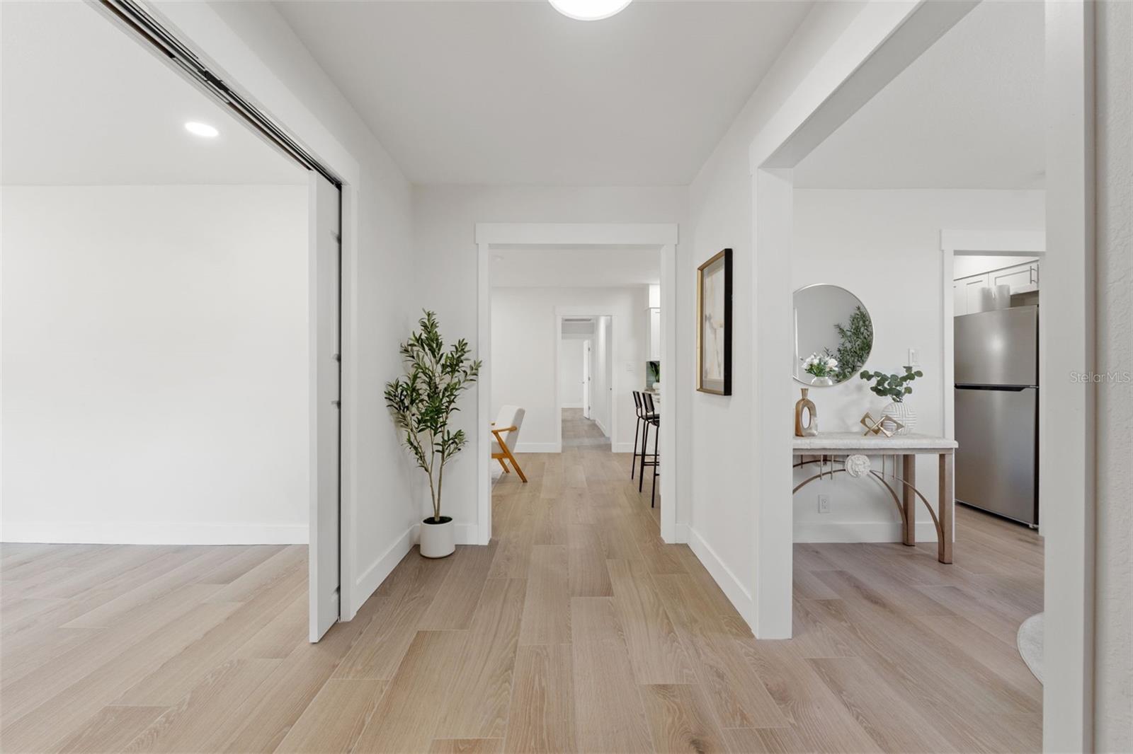 Image 4 of 37 For 2210 Tanglewood Way