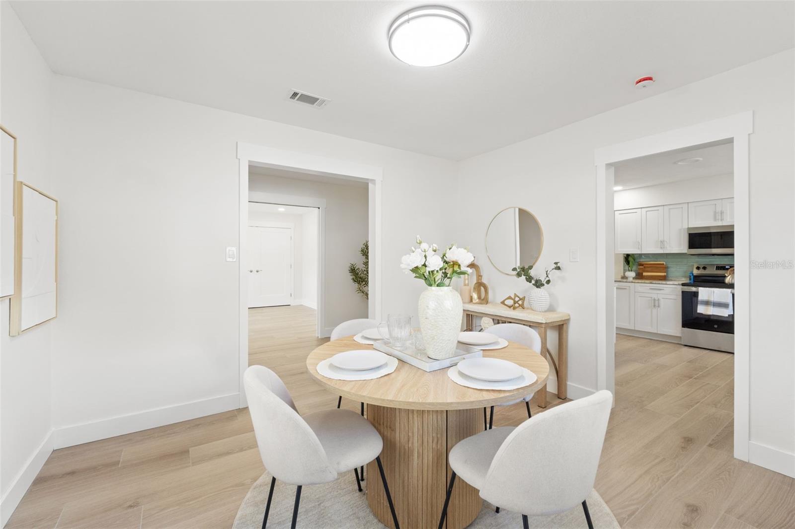 Image 6 of 37 For 2210 Tanglewood Way