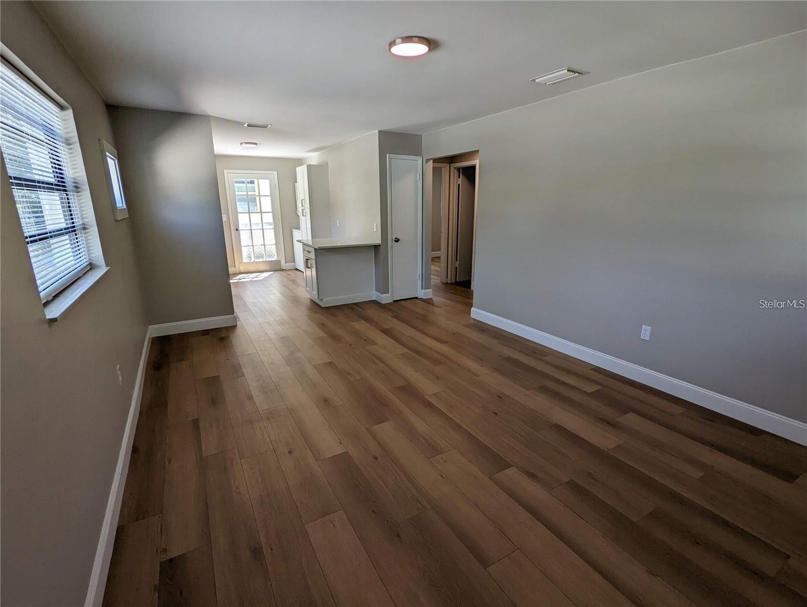 Image 2 of 27 For 1922 Springtime Avenue