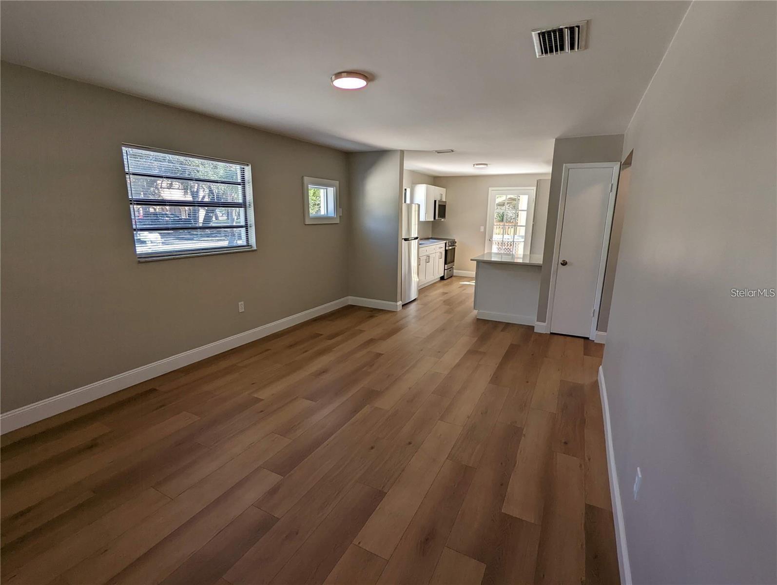 Image 5 of 27 For 1922 Springtime Avenue