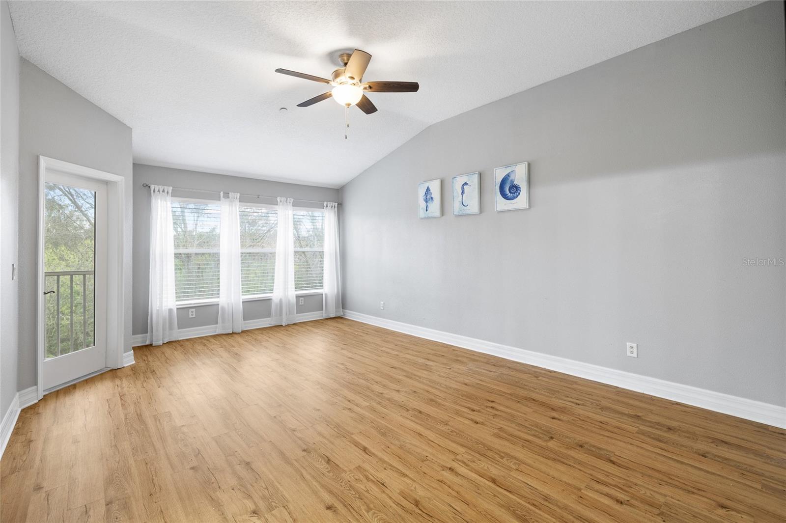 Image 19 of 46 For 7467 Terrace River Drive