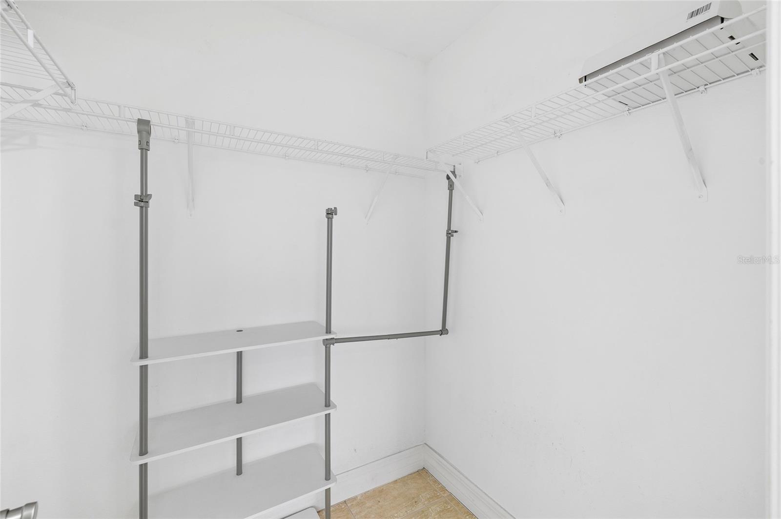 Image 24 of 46 For 7467 Terrace River Drive