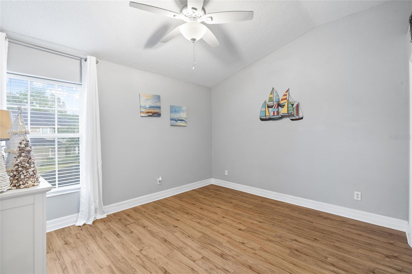 Image 29 of 46 For 7467 Terrace River Drive