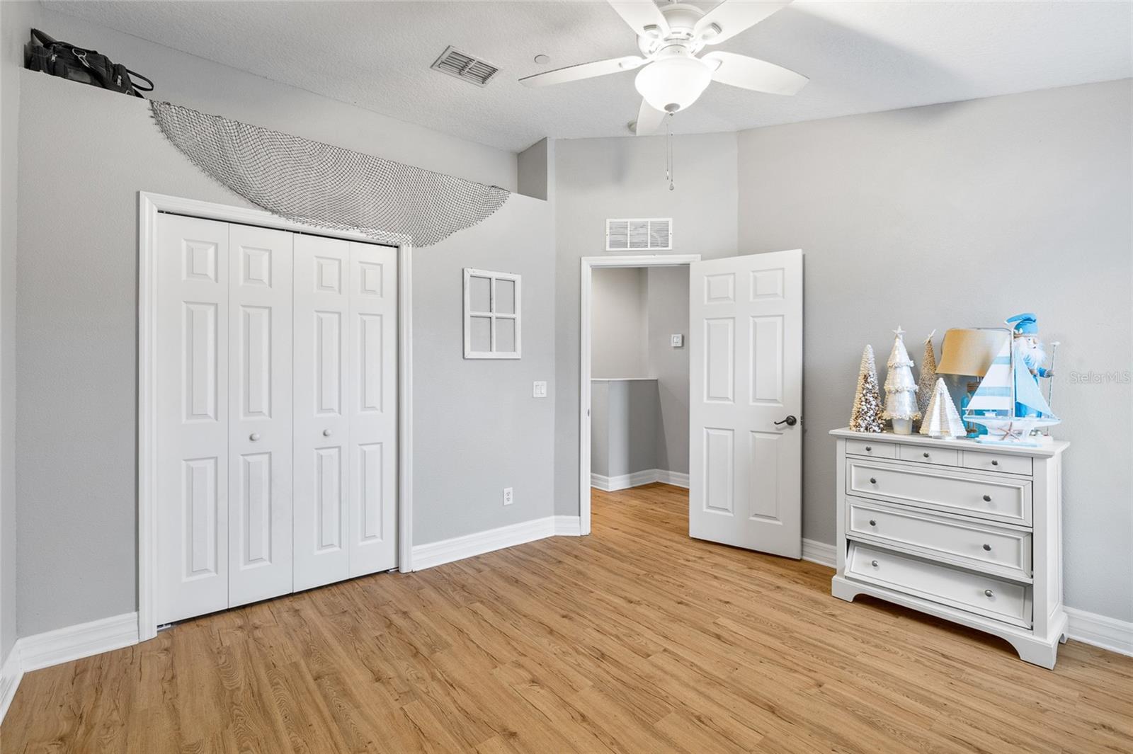 Image 30 of 46 For 7467 Terrace River Drive