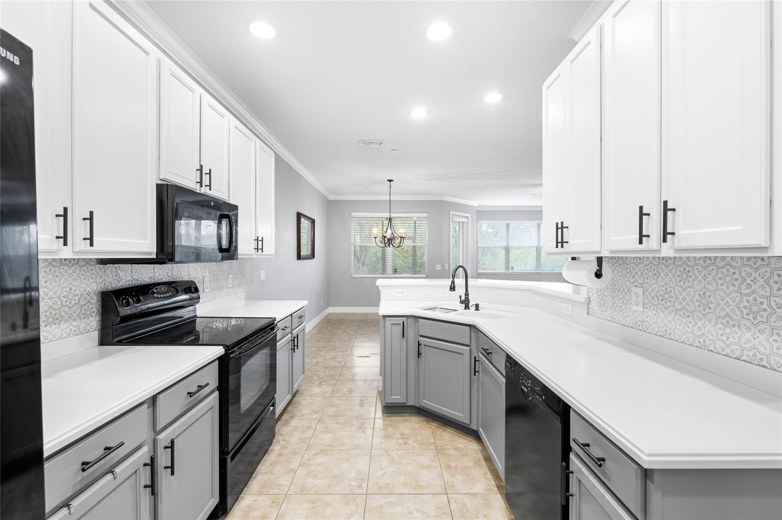 Image 6 of 46 For 7467 Terrace River Drive