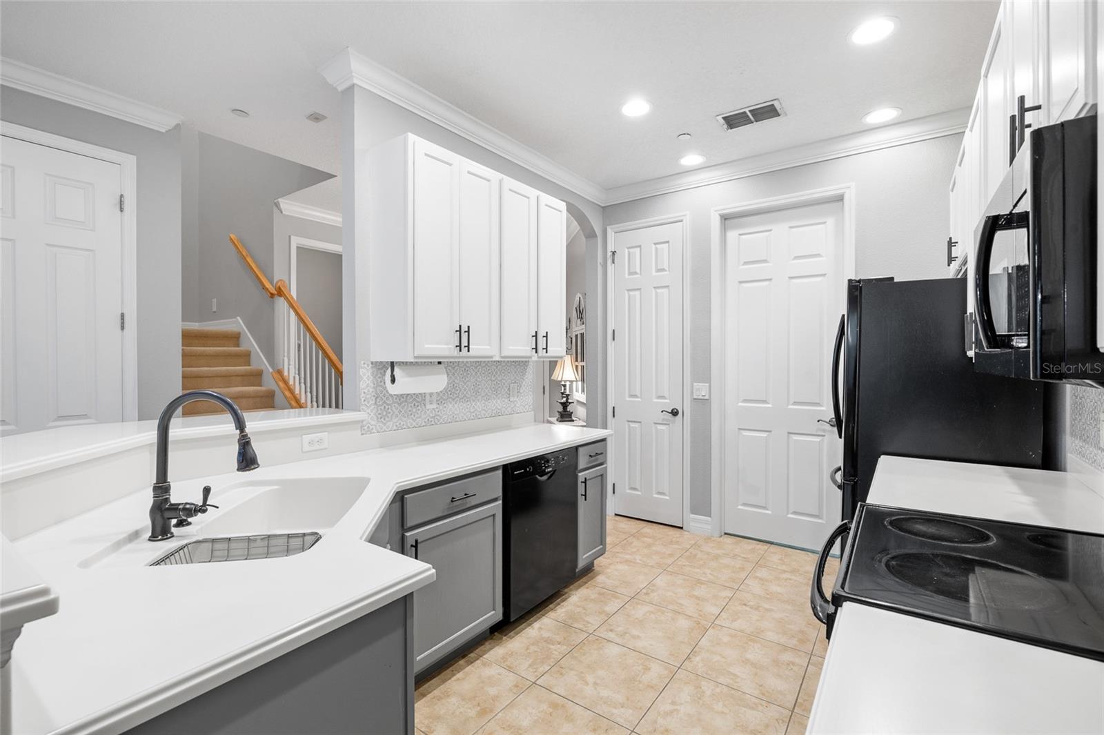 Image 9 of 46 For 7467 Terrace River Drive