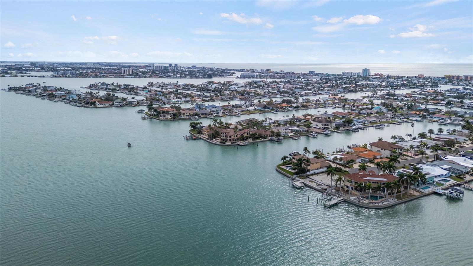 Image 13 of 19 For 850 Capri Boulevard