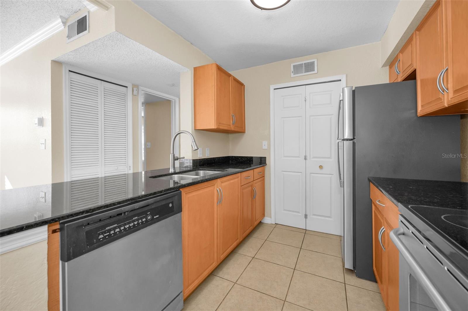 Image 16 of 88 For 3304 Haviland Court 103