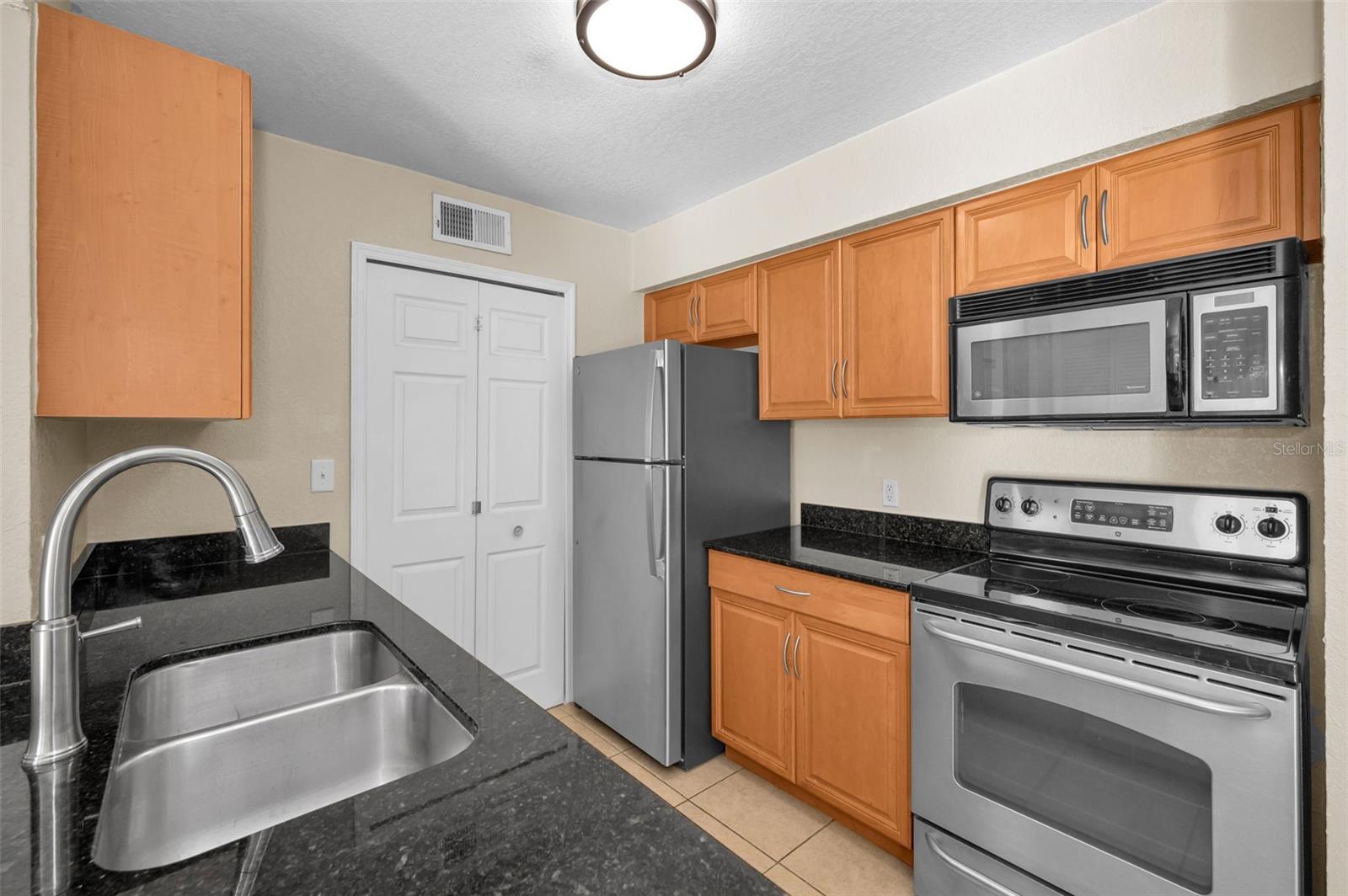 Image 19 of 88 For 3304 Haviland Court 103