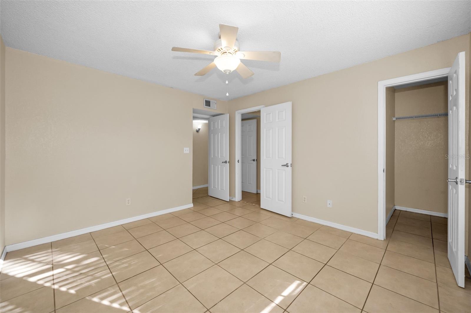 Image 23 of 88 For 3304 Haviland Court 103