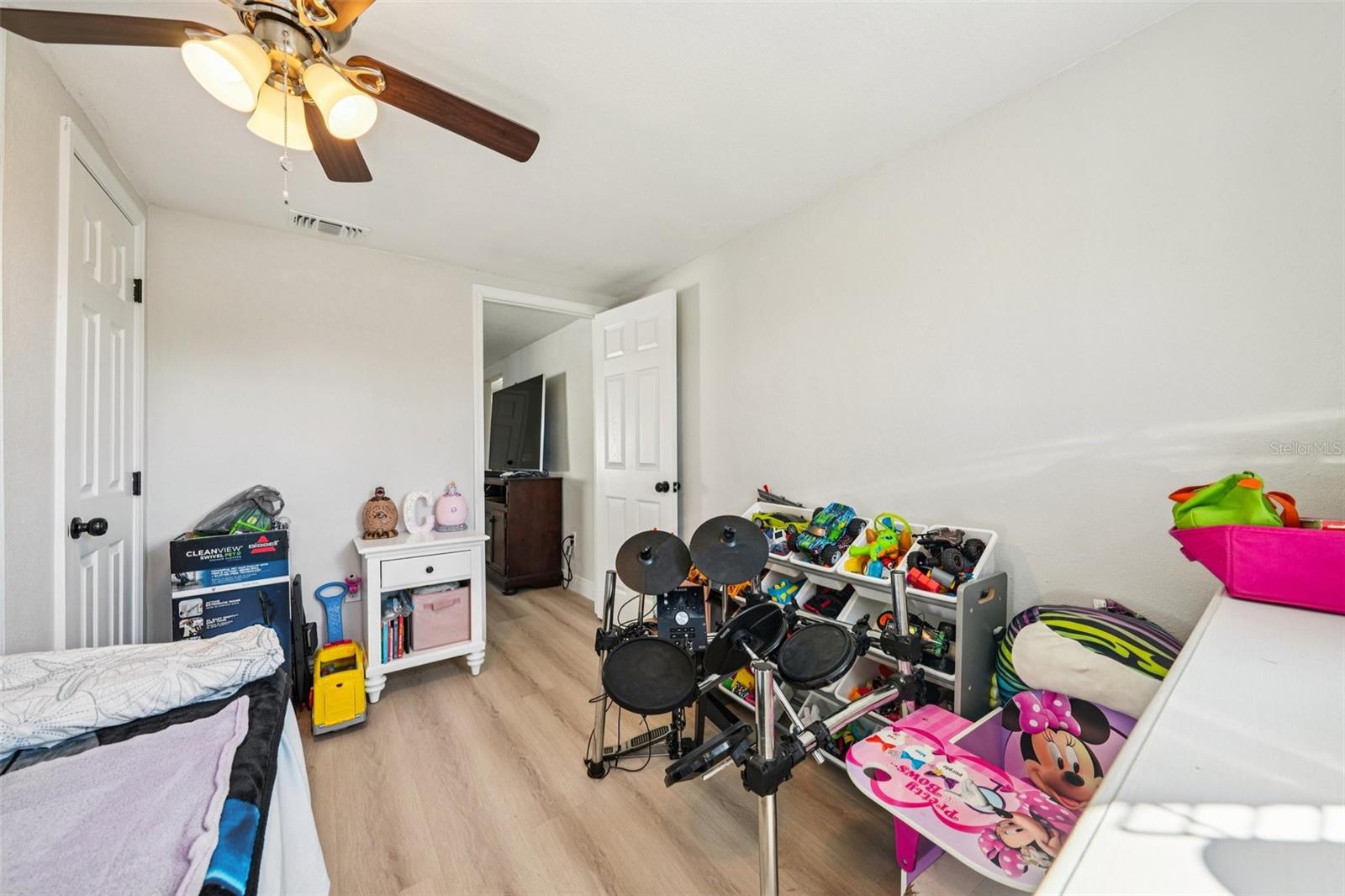 Image 42 of 71 For 3431 Springfield Drive