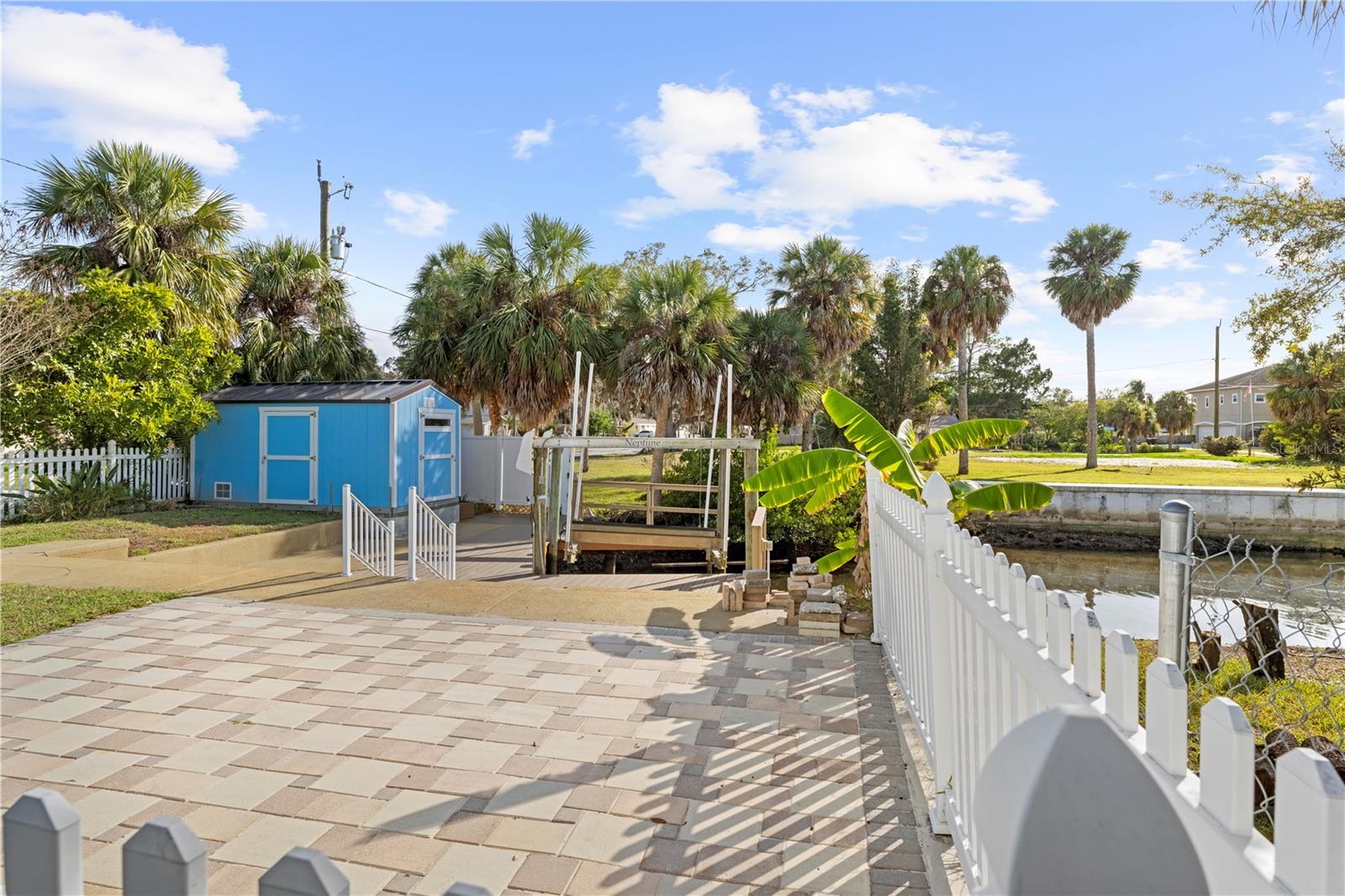 Image 15 of 68 For 5446 Bluepoint Drive