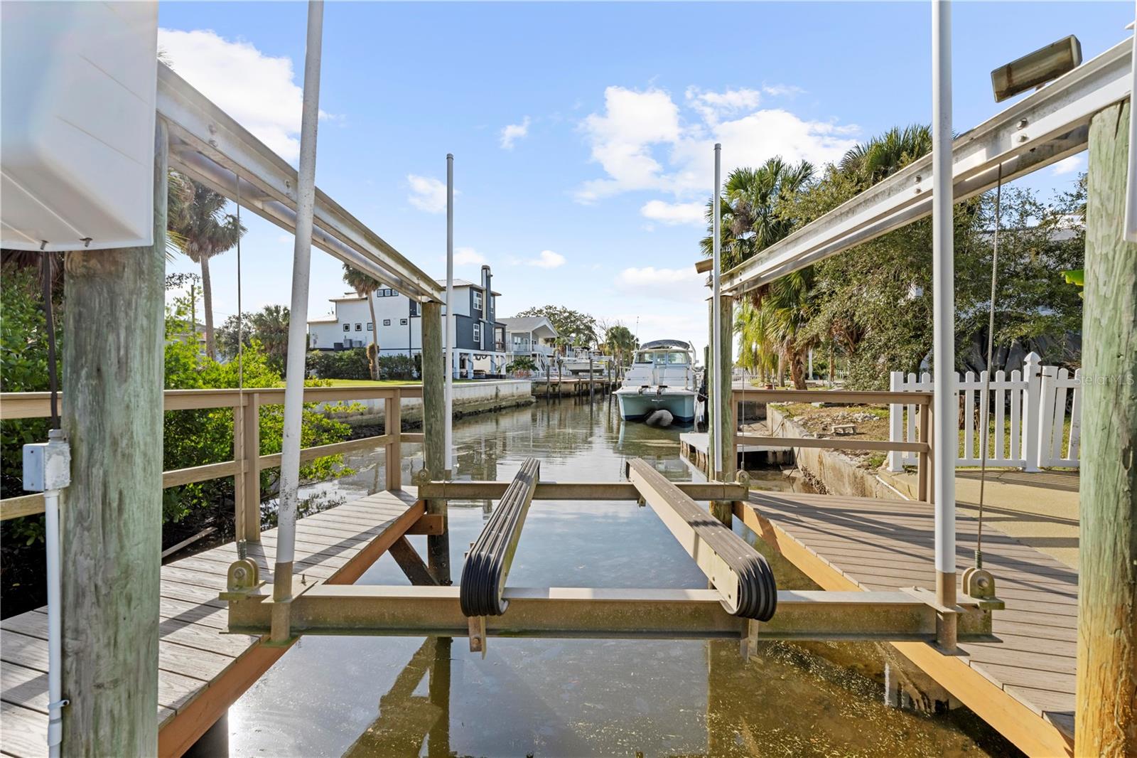 Image 21 of 68 For 5446 Bluepoint Drive