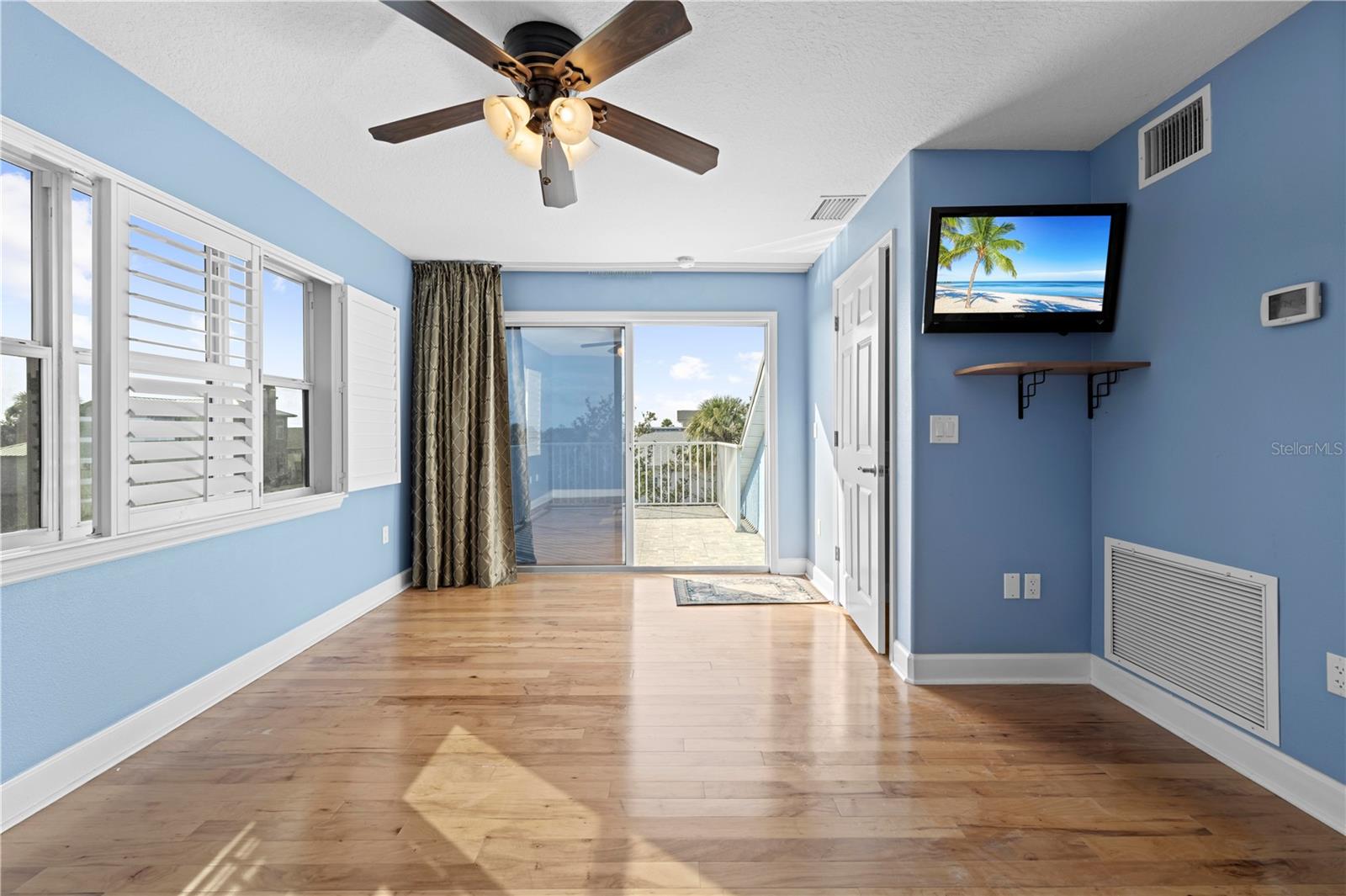 Image 56 of 68 For 5446 Bluepoint Drive