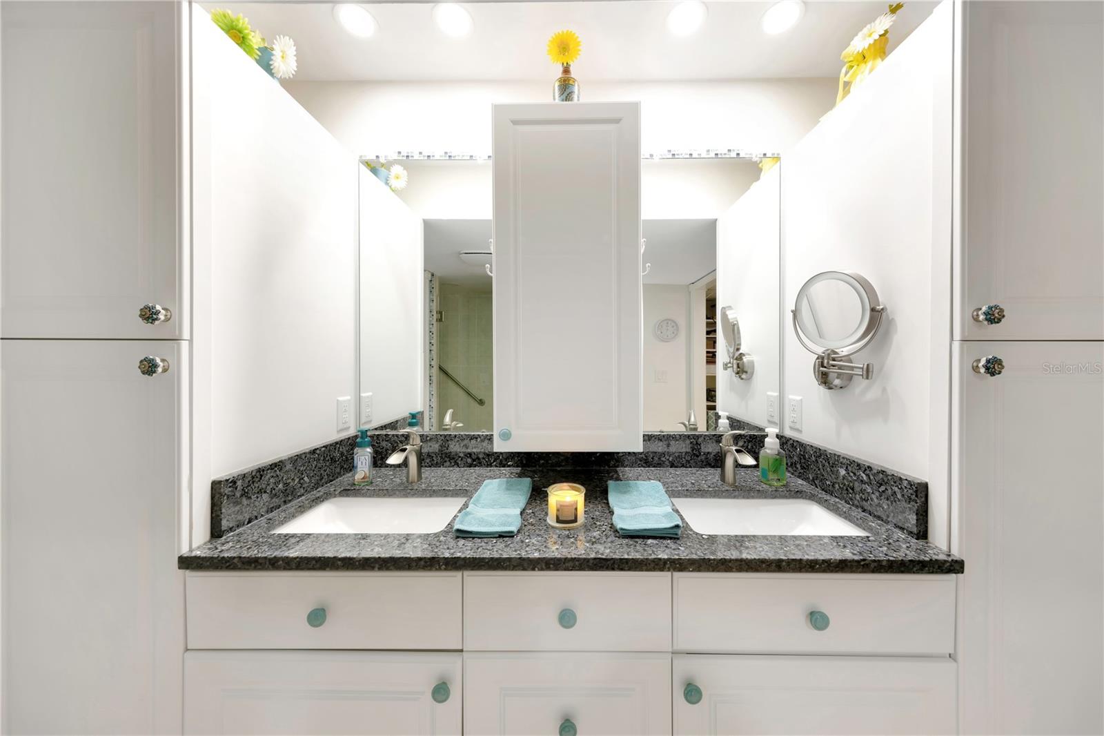 Image 16 of 23 For 3035 Countryside Boulevard 16b