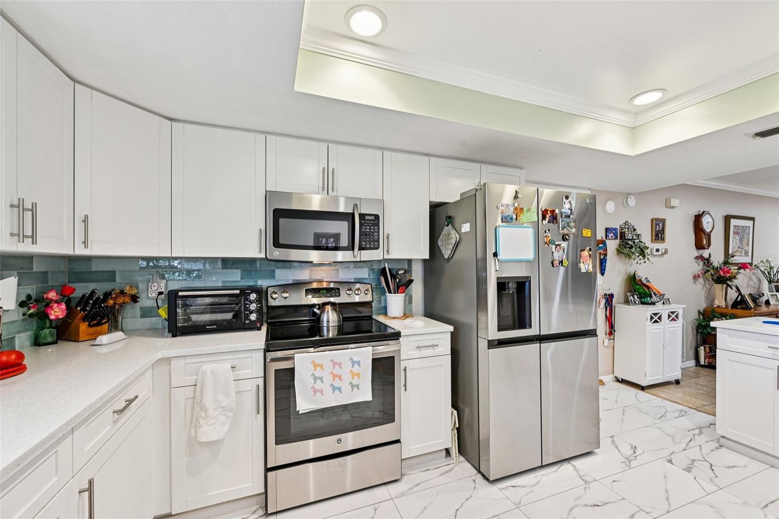 Listing photo id 14 for 1601 Layton Court