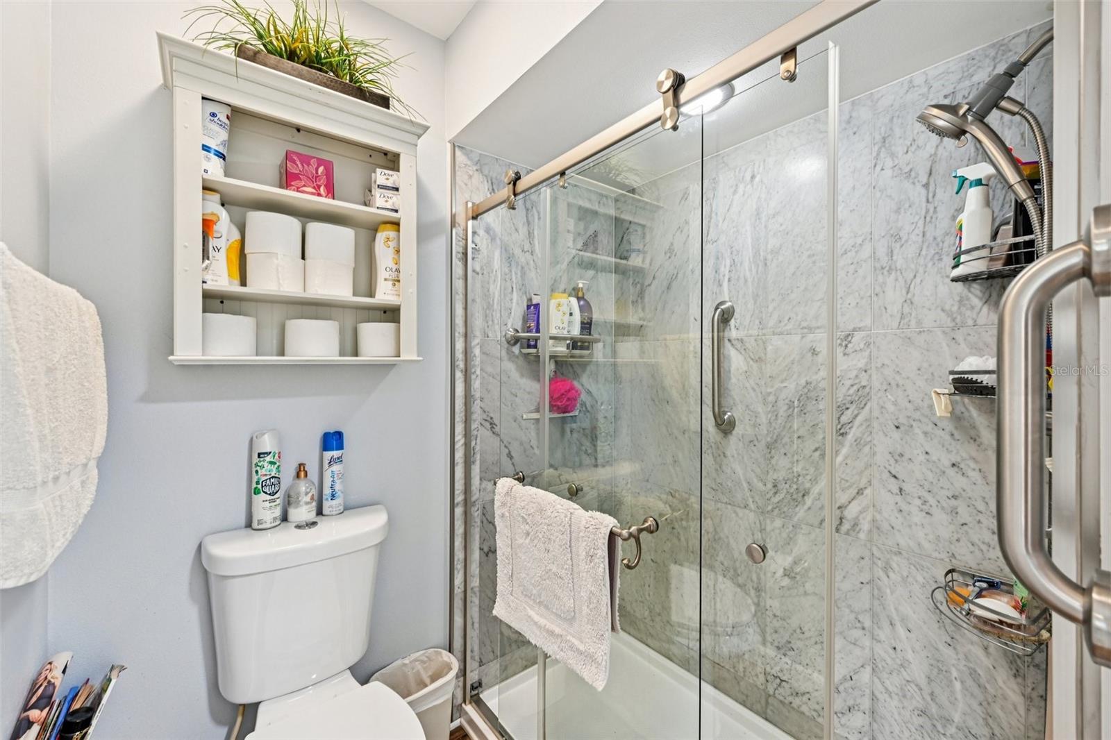 Listing photo id 19 for 1601 Layton Court