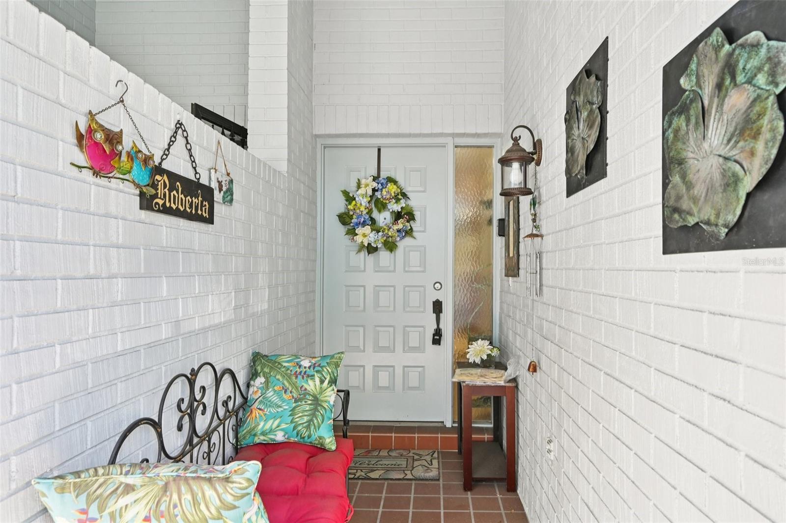 Listing photo id 3 for 1601 Layton Court