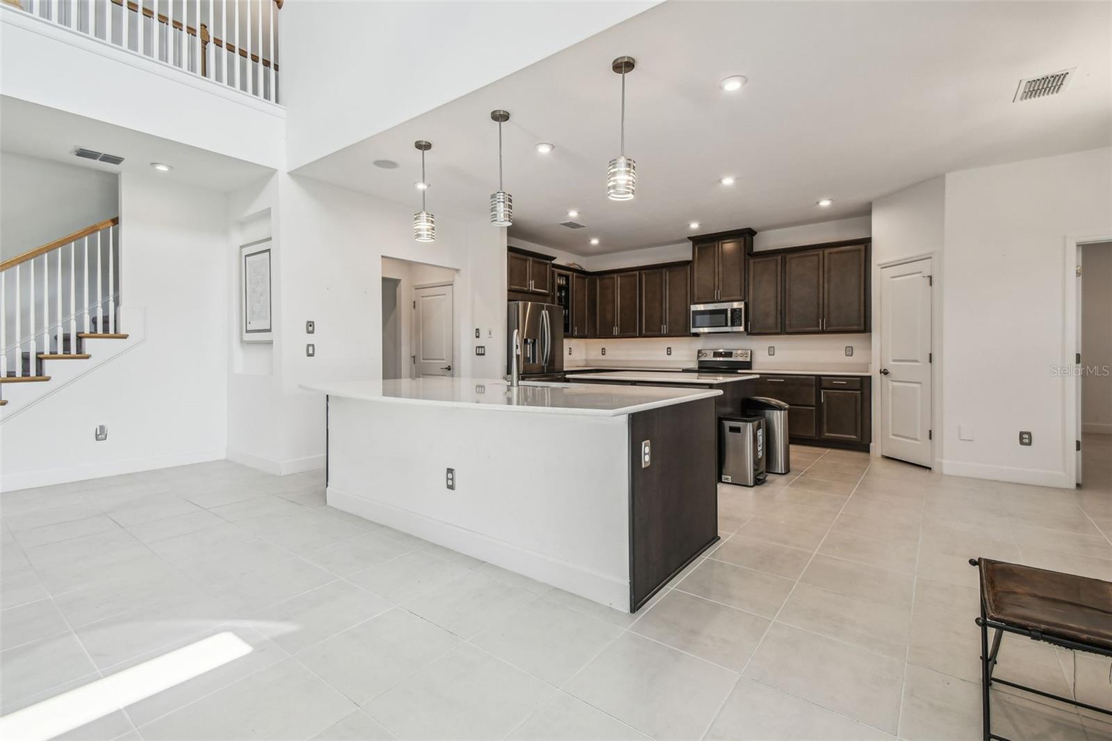 Image 25 of 100 For 7024 Bradbury Circle