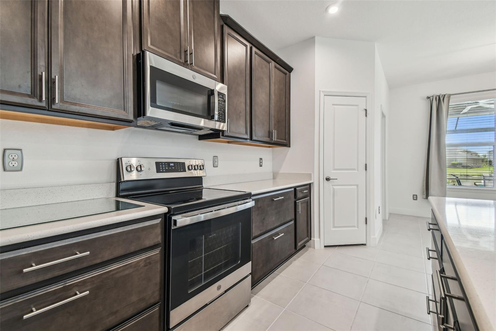 Image 30 of 100 For 7024 Bradbury Circle