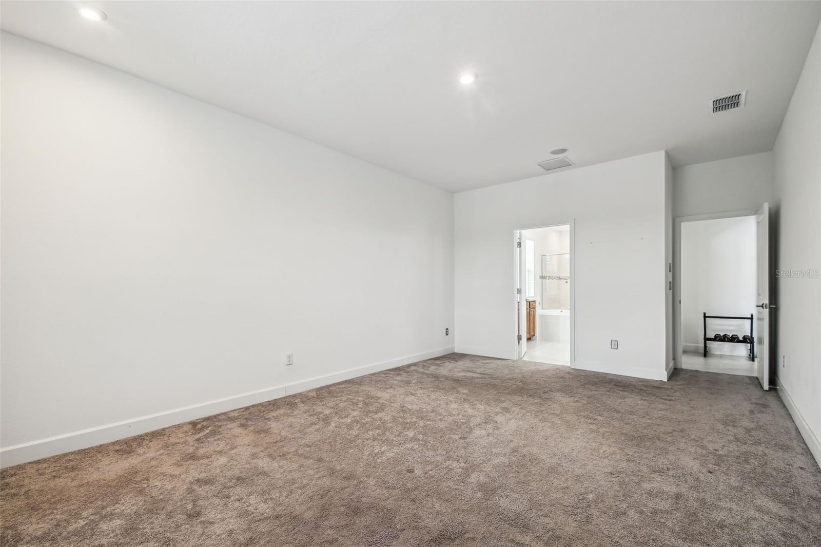 Image 44 of 100 For 7024 Bradbury Circle