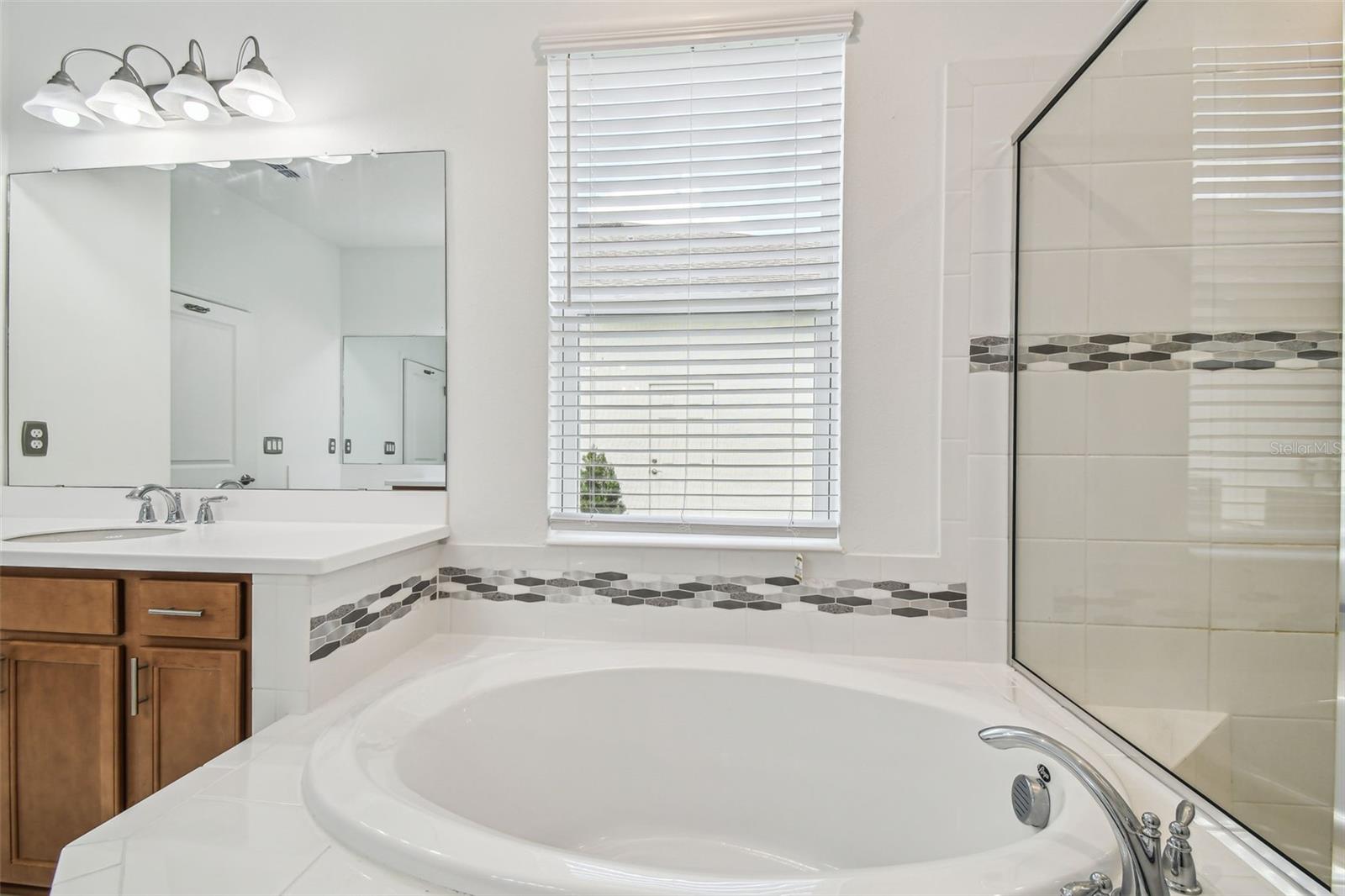 Image 47 of 100 For 7024 Bradbury Circle