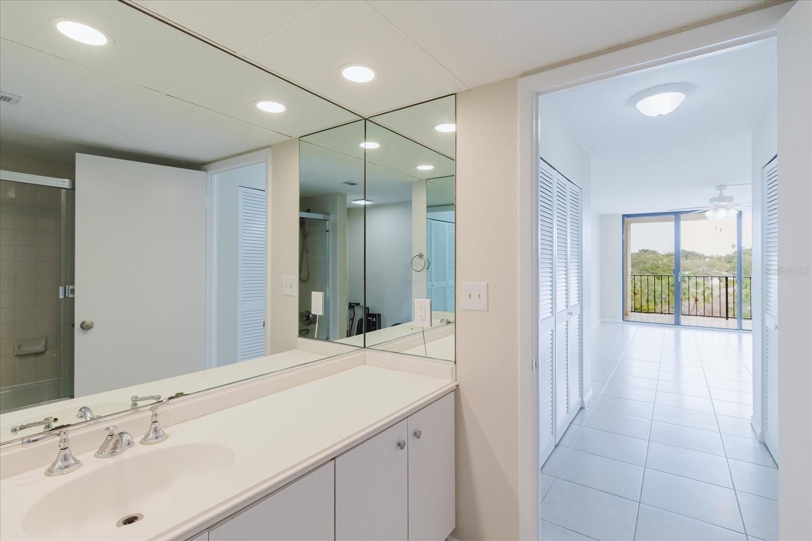 Image 24 of 60 For 100 Oakmont Lane 507