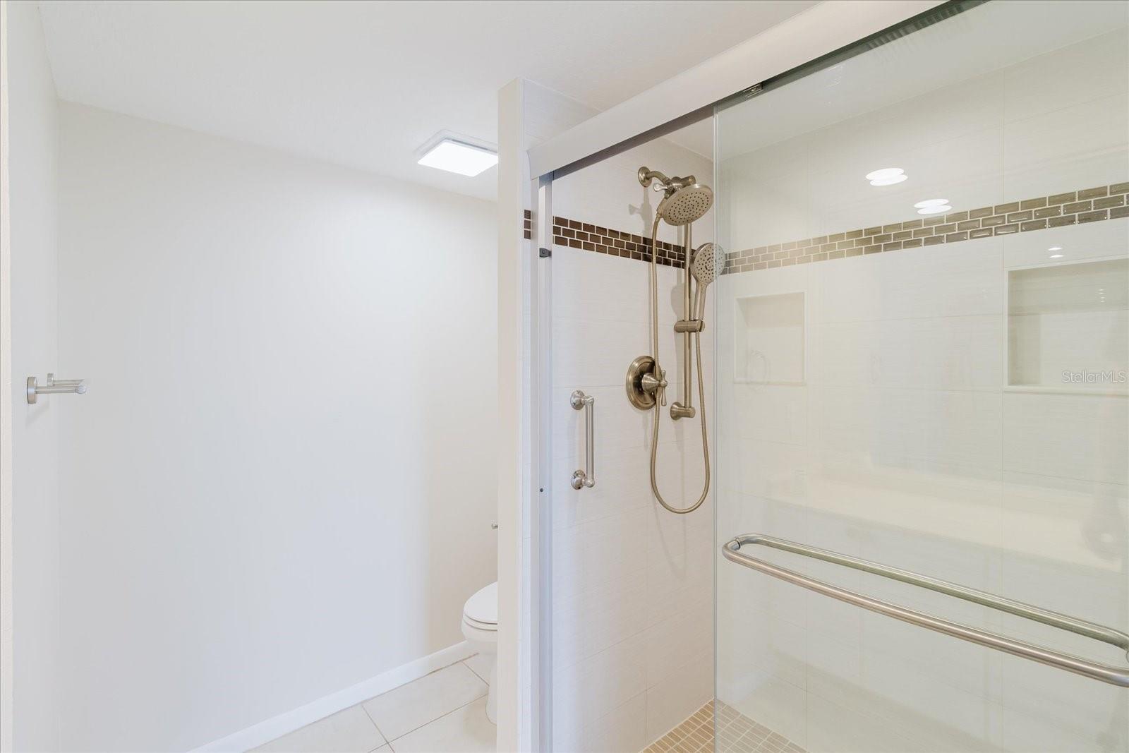 Image 38 of 60 For 100 Oakmont Lane 507