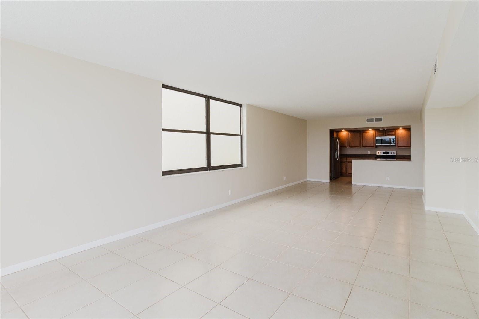 Image 7 of 60 For 100 Oakmont Lane 507