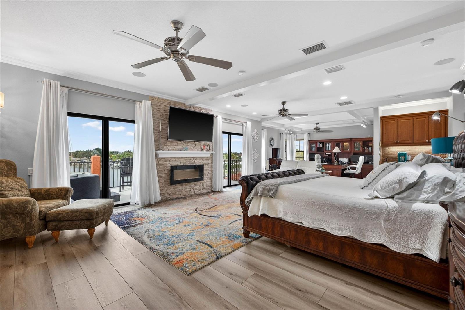 Image 26 of 72 For 4401 38th Street S