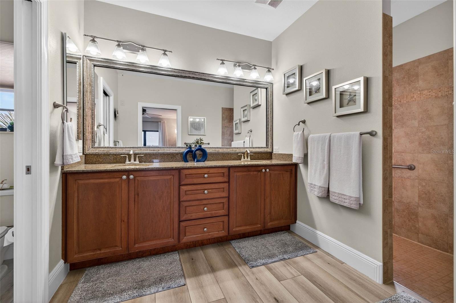 Image 31 of 72 For 4401 38th Street S