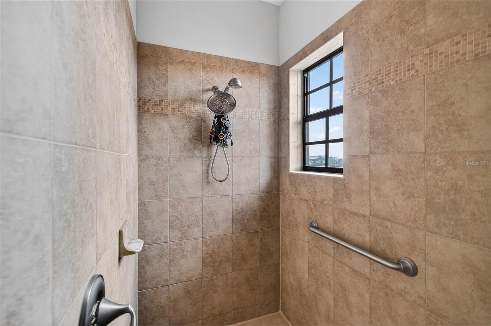 Image 32 of 72 For 4401 38th Street S