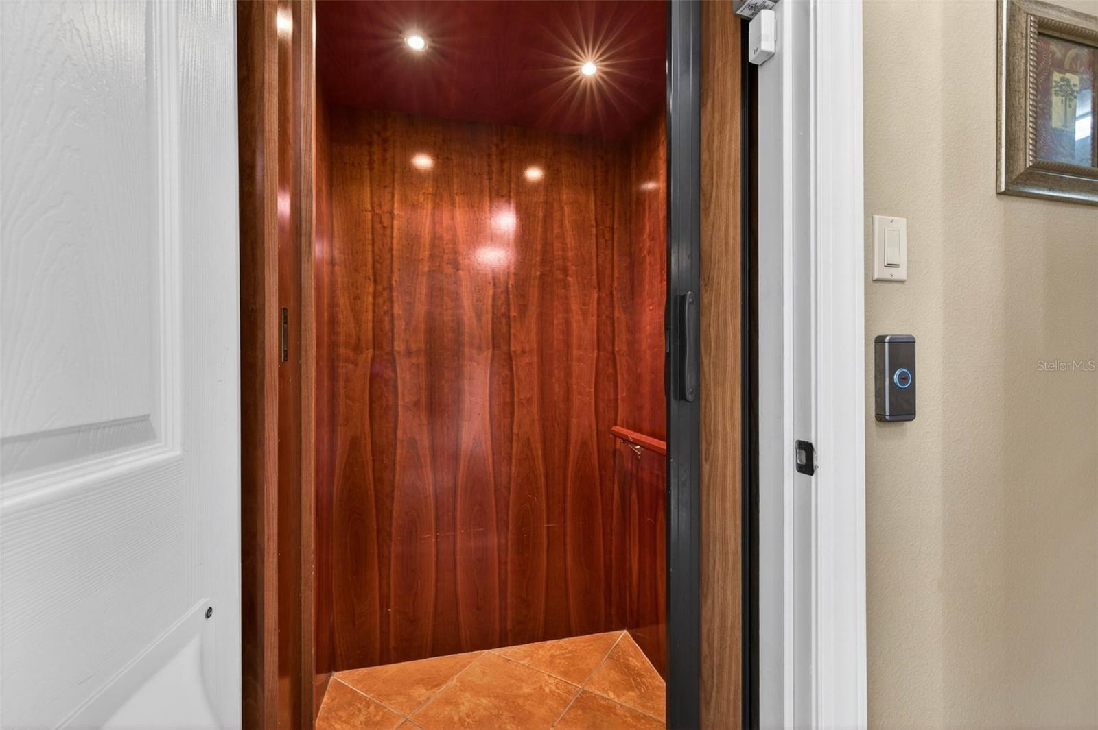 Image 7 of 72 For 4401 38th Street S