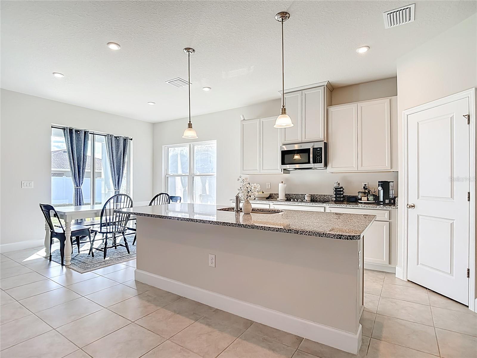 Image 10 of 70 For 35428 Crescent Creek Drive