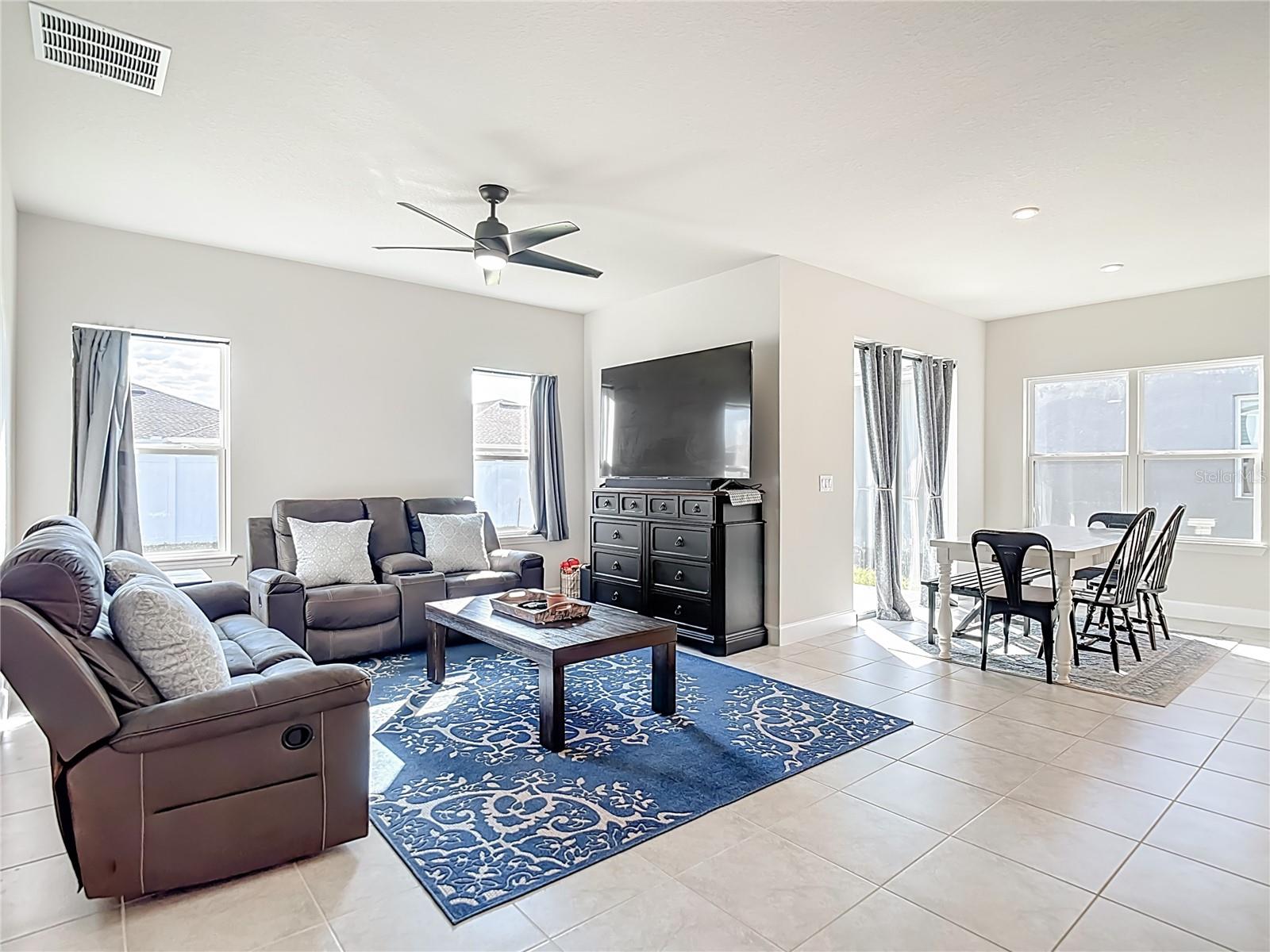 Image 18 of 70 For 35428 Crescent Creek Drive