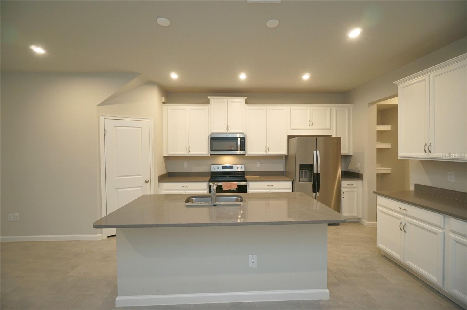 Image 11 of 26 For 25967 Woven Wicker Bend