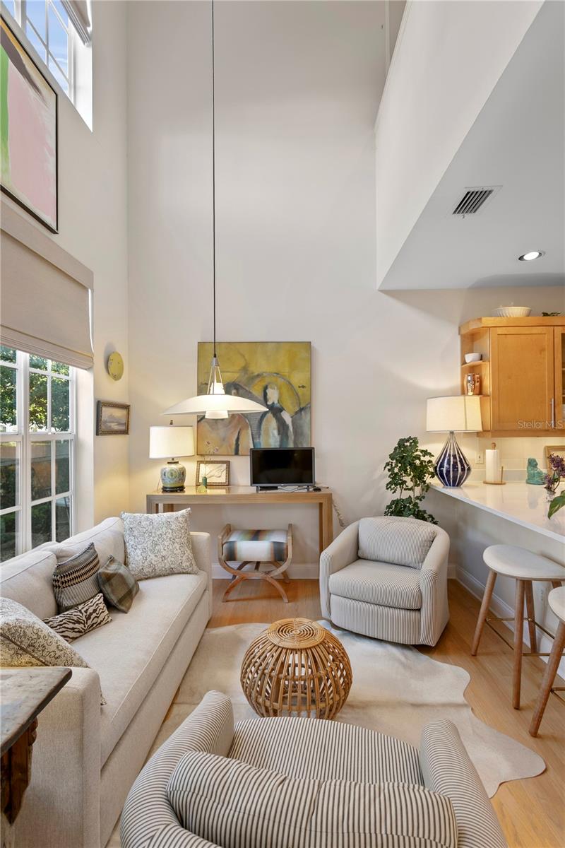 Image 18 of 75 For 328 Inner Harbour Circle