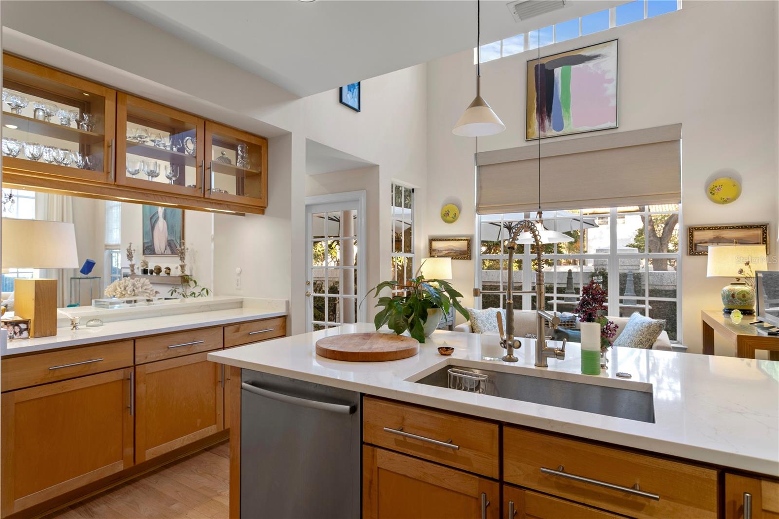 Image 23 of 75 For 328 Inner Harbour Circle